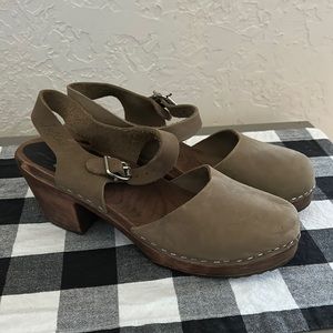 Lotta from Stockholm Swedish Wood Clogs size 41 9.5 Taupe Leather